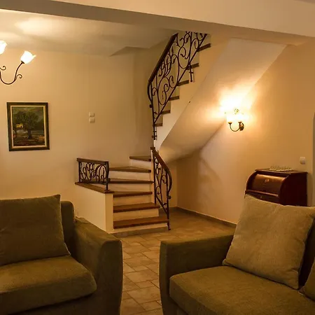 Garnelis House Agnitsini