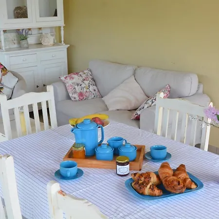 Garnelis House Agnitsini